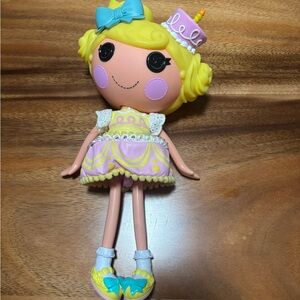 Lalaloopsy candle slice O’ cake